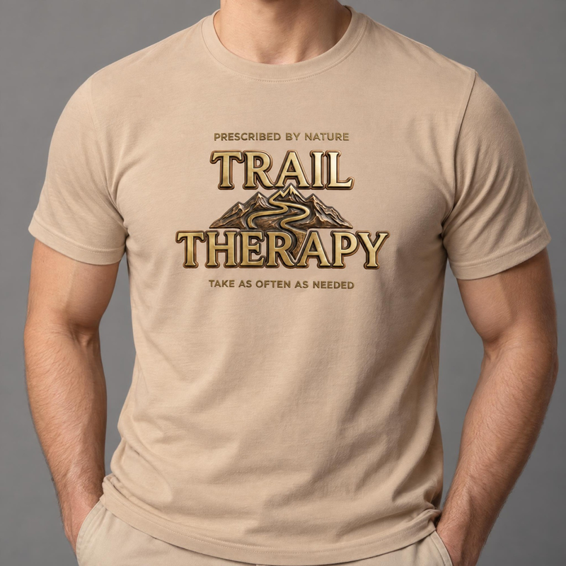 Koszulka męska xpossible „Trail Therapy” – kolor: piaskowy, zbliżenie na grafikę