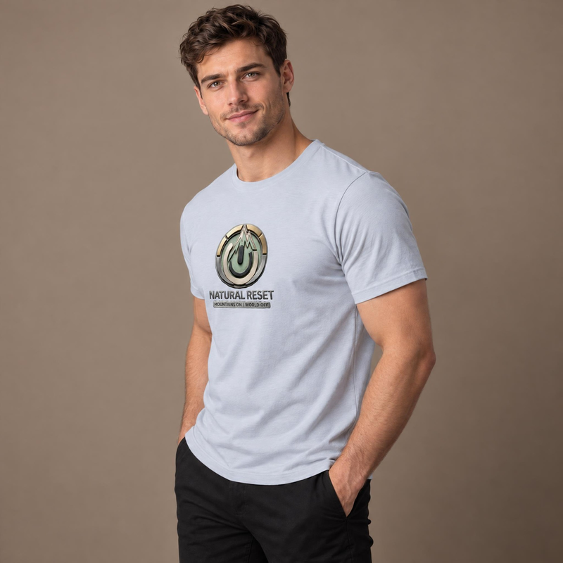 Koszulka męska xpossible „Natural Reset” – kolor: jasny szary, sesja w studio, ujęcie z boku