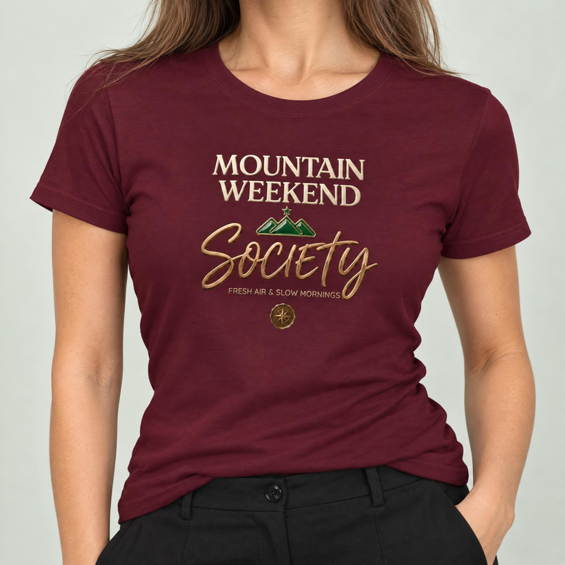 Koszulka damska xpossible „Mountain Weekend Society” – kolor: burgund, zbliżenie na grafikę